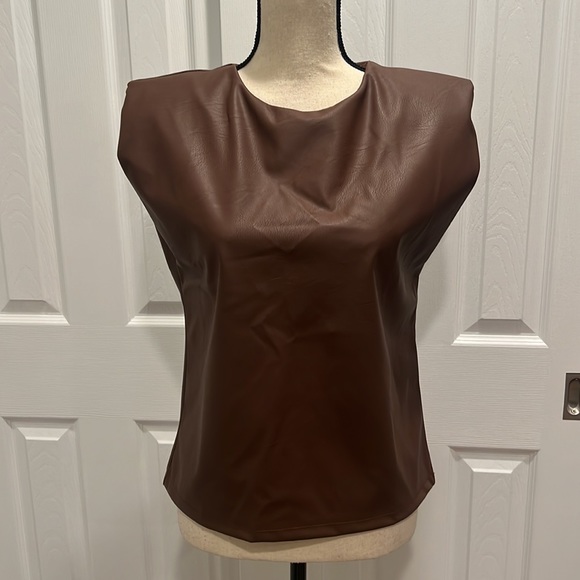 NWT Venti6 Brown Faux Leather Top - Picture 4 of 5